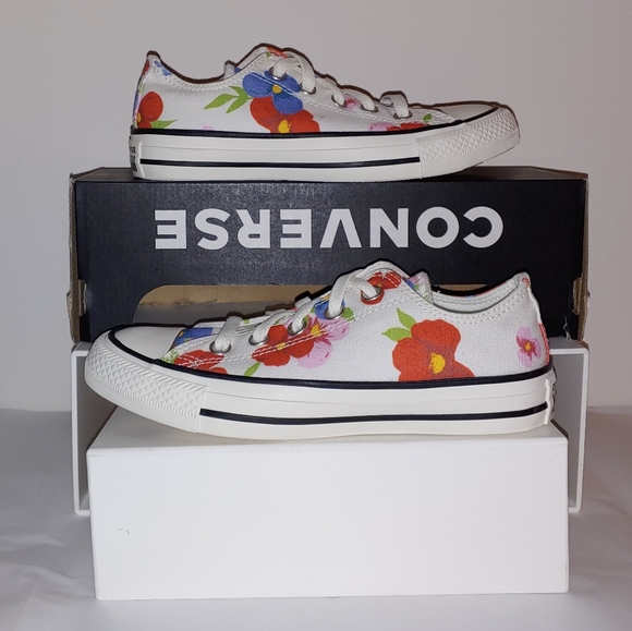 Converse Shoes - Pretty floral watercolor low ride converse